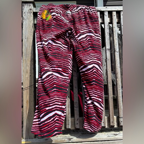 Zubaz Retro-style Chicago Blackhawks Zebra striped pants size XXL - Picture 1 of 5